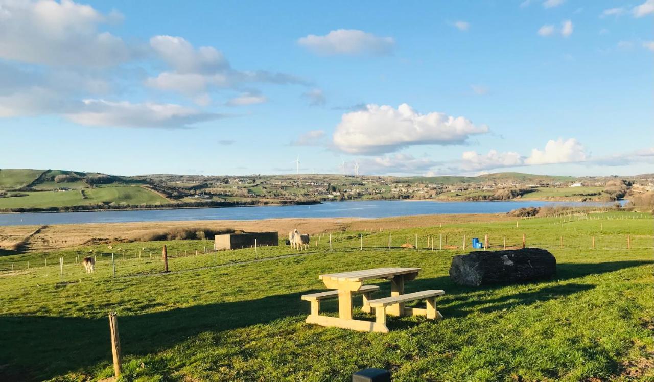 The Beautiful Lazy Llama Shepherd Hut Farm Stay Ballyshannon Buitenkant foto
