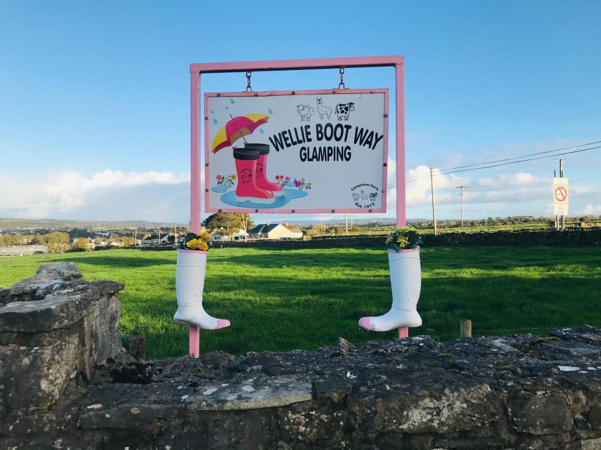 The Beautiful Lazy Llama Shepherd Hut Farm Stay Ballyshannon Buitenkant foto